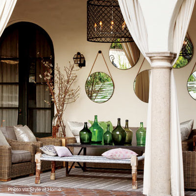 Decorate your outdoor space with mirrors